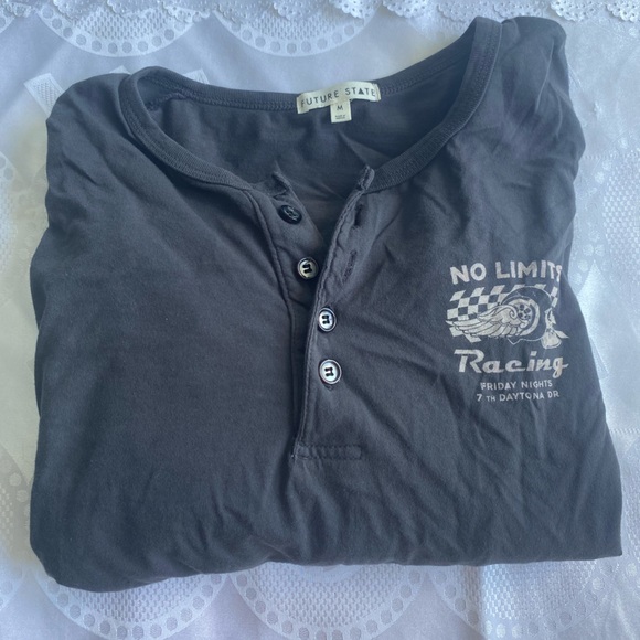 Urban Outfitters Future State Graphic Cropped Long-sleeve Top - Picture 5 of 5